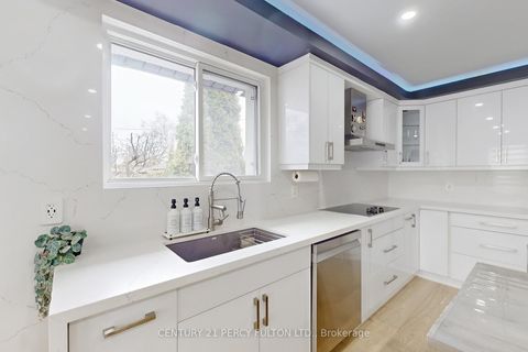 Photo 12 at 26 Farley Crescent, Richview, Toronto