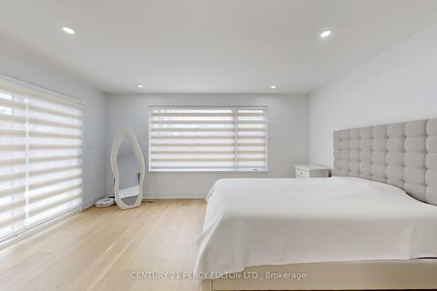 Photo 17 at 26 Farley Crescent, Richview, Toronto