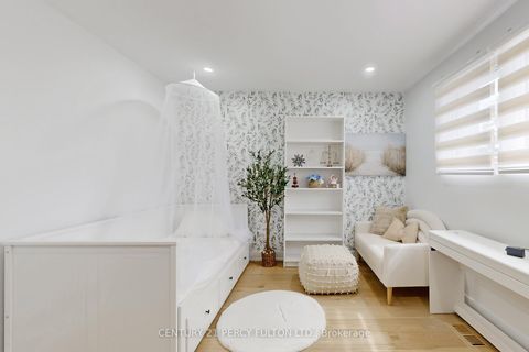 Photo 20 at 26 Farley Crescent, Richview, Toronto