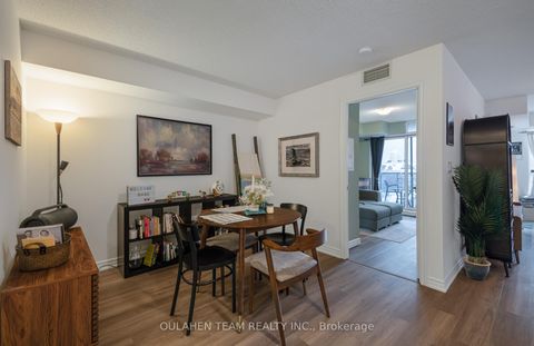 Photo 2 at 516 - 225 Wellesley Street E, South St. James Town, Toronto