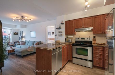 Photo 4 at 516 - 225 Wellesley Street E, South St. James Town, Toronto