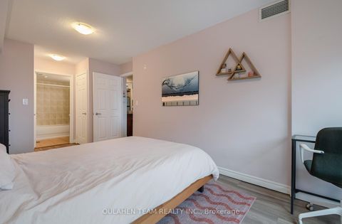 Photo 12 at 516 - 225 Wellesley Street E, South St. James Town, Toronto