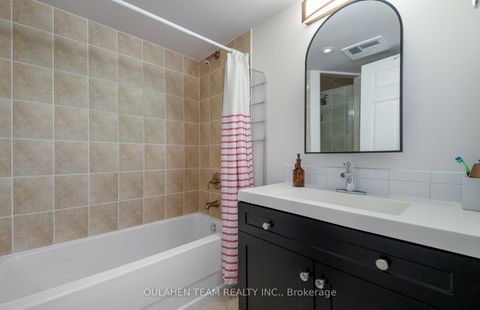 Photo 13 at 516 - 225 Wellesley Street E, South St. James Town, Toronto