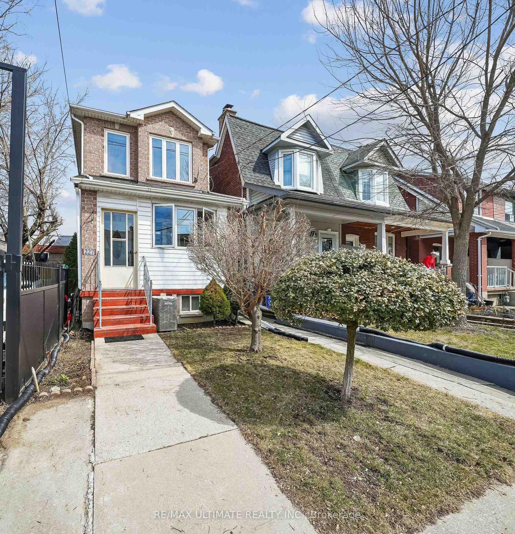 227 Earlscourt Avenue, Fairbank, Toronto by Loree Meneguzzi Real Estate 227 Earlscourt Avenue, Fairbank, Toronto