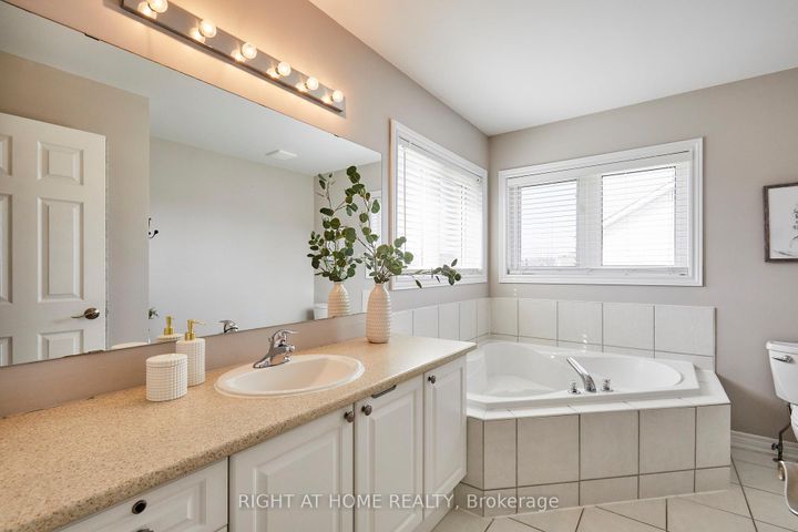 Photo 29 at 1225 Leacock Court, Taunton, Oshawa