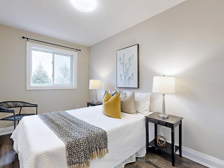 Photo 21 at 122 - 455 Apache Court, Hurontario, Mississauga