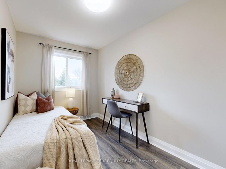 Photo 25 at 122 - 455 Apache Court, Hurontario, Mississauga