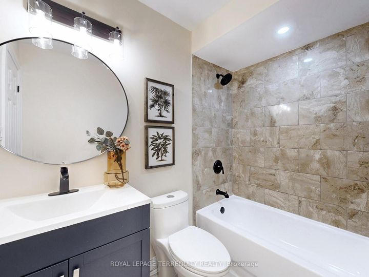 Photo 27 at 122 - 455 Apache Court, Hurontario, Mississauga