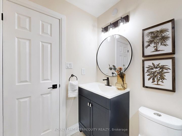 Photo 29 at 122 - 455 Apache Court, Hurontario, Mississauga