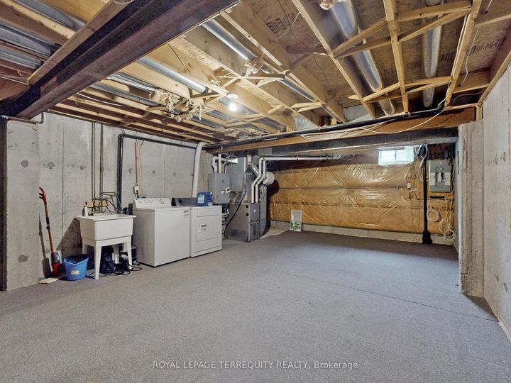 Photo 31 at 122 - 455 Apache Court, Hurontario, Mississauga