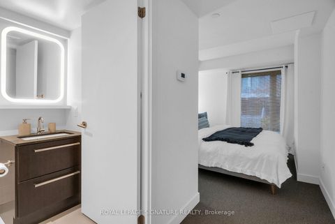 Photo 10 at 8 - 106 Varna Drive, Lawrence, Toronto