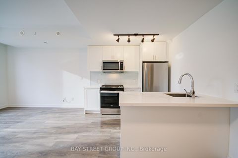 Photo 4 at 7 - 1479 O'Connor Drive, Parkview, Toronto
