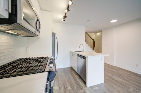 Photo 6 at 7 - 1479 O'Connor Drive, Parkview, Toronto