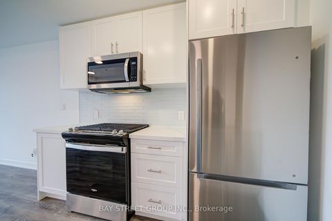 Photo 9 at 7 - 1479 O'Connor Drive, Parkview, Toronto