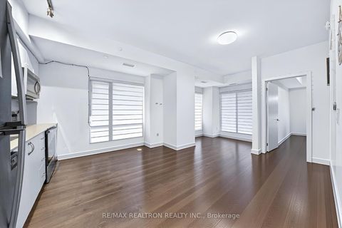 Photo 7 at 510 - 56 Lakeside Terrace, Little Lake, Barrie