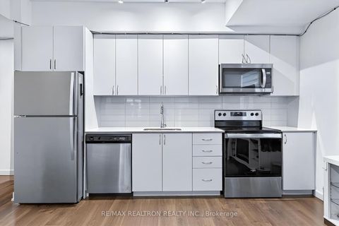 Photo 10 at 510 - 56 Lakeside Terrace, Little Lake, Barrie