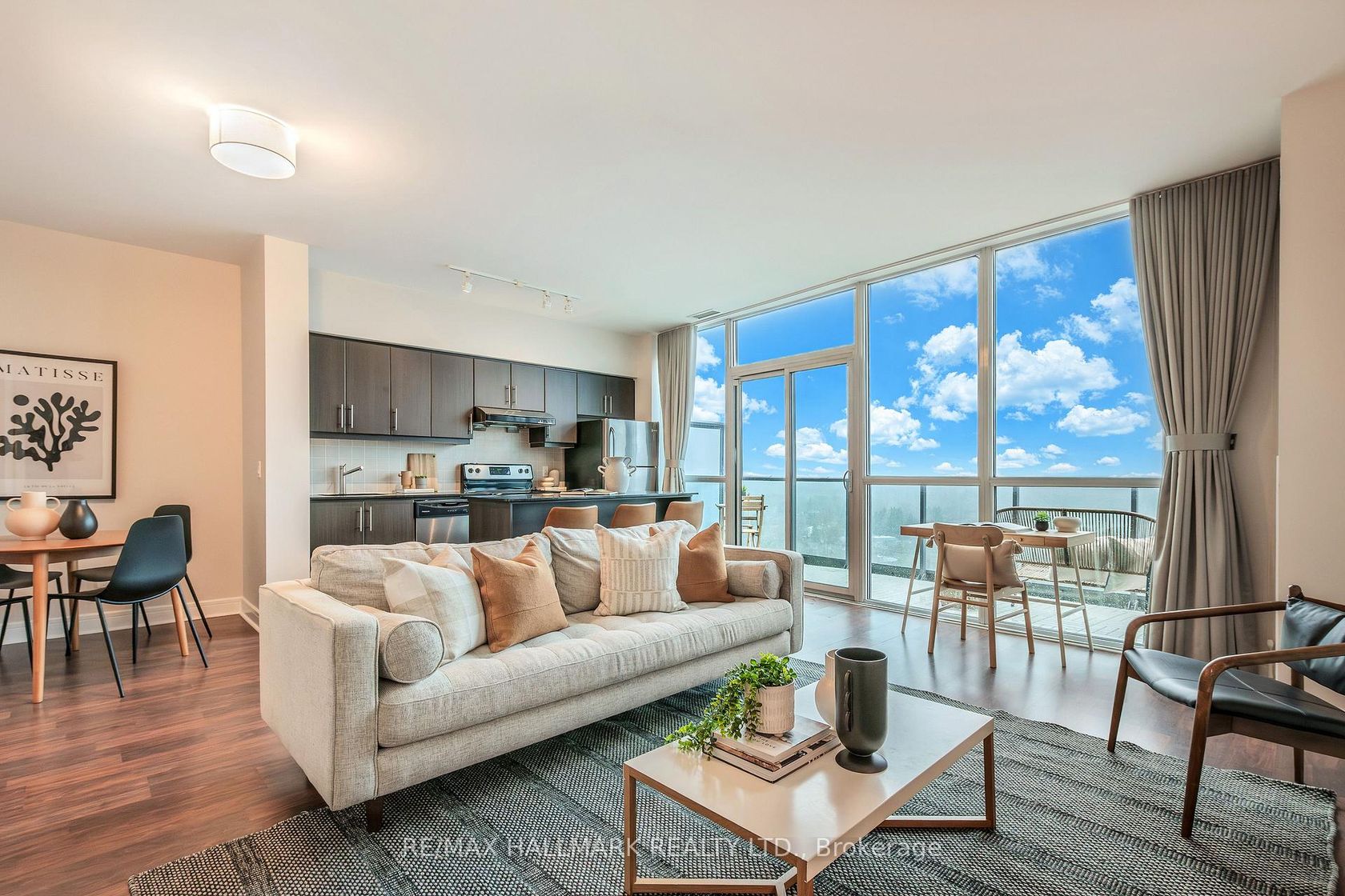 PH2 - 35 Brian Peck Crescent, Thorncliffe Park, Toronto by Loree Meneguzzi Real Estate PH2 - 35 Brian Peck Crescent, Thorncliffe Park, Toronto