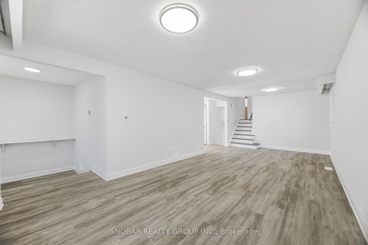 Photo 5 at 3422 Credit Heights Drive, Erindale, Mississauga