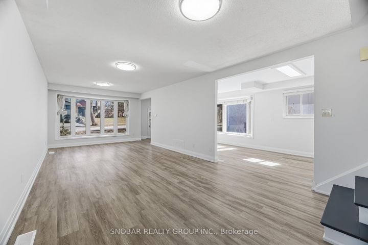 Photo 9 at 3422 Credit Heights Drive, Erindale, Mississauga