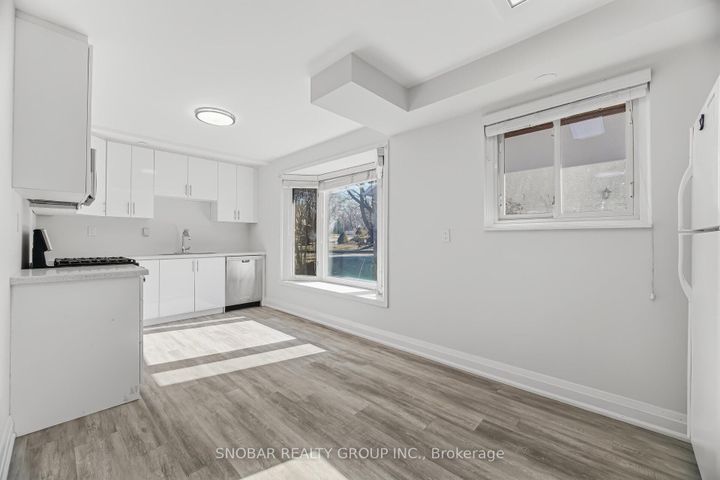 Photo 11 at 3422 Credit Heights Drive, Erindale, Mississauga