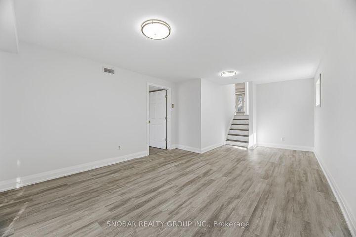 Photo 16 at 3422 Credit Heights Drive, Erindale, Mississauga