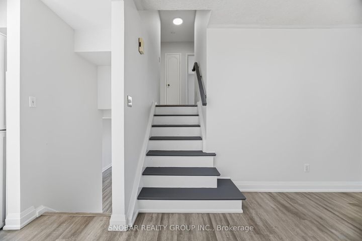 Photo 20 at 3422 Credit Heights Drive, Erindale, Mississauga