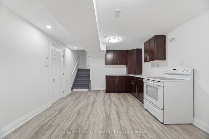 Photo 25 at 3422 Credit Heights Drive, Erindale, Mississauga