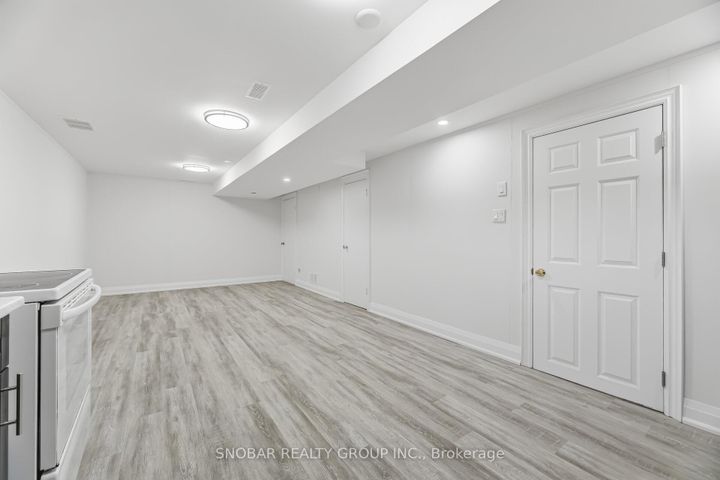 Photo 26 at 3422 Credit Heights Drive, Erindale, Mississauga