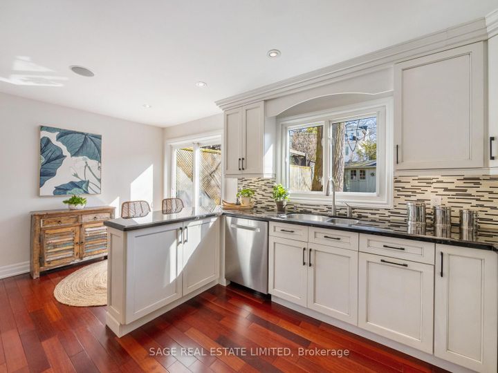 Photo 6 at 137 Willow Avenue, The Beaches, Toronto