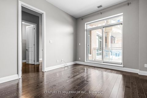 Photo 14 at 419 - 15277 Yonge Street, Aurora Village, Aurora