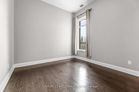 Photo 17 at 419 - 15277 Yonge Street, Aurora Village, Aurora