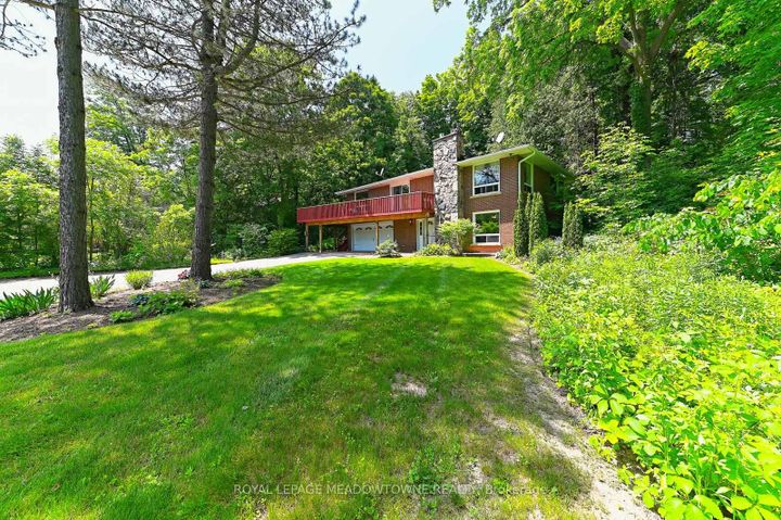 Photo 3 at 4 Ann Street, Georgetown, Halton Hills