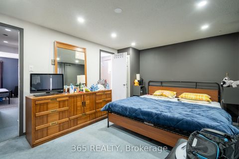 Photo 13 at 35 Corbett Drive, Grove East, Barrie