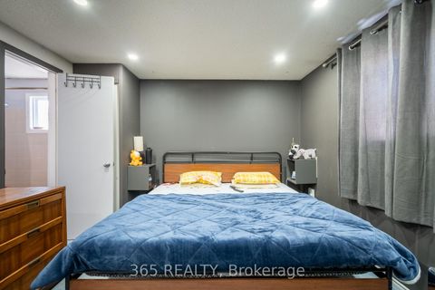 Photo 17 at 35 Corbett Drive, Grove East, Barrie