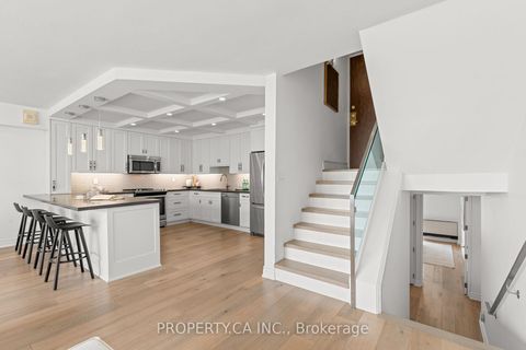 Photo 10 at 2804 - 33 Harbour Square, Waterfront Communities C1, Toronto