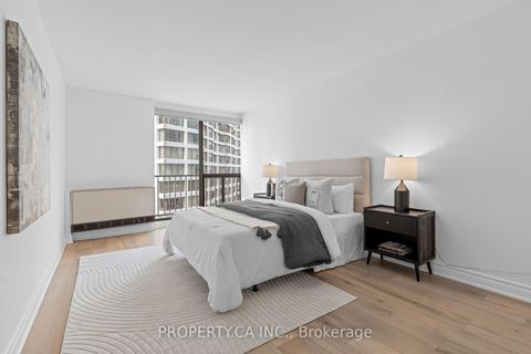 Photo 18 at 2804 - 33 Harbour Square, Waterfront Communities C1, Toronto
