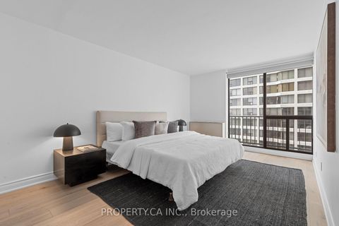 Photo 20 at 2804 - 33 Harbour Square, Waterfront Communities C1, Toronto