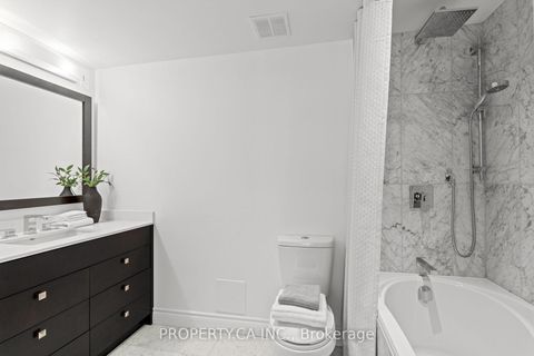 Photo 22 at 2804 - 33 Harbour Square, Waterfront Communities C1, Toronto