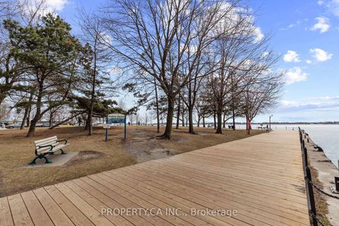 Photo 26 at 2804 - 33 Harbour Square, Waterfront Communities C1, Toronto