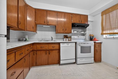 Photo 7 at 4 Yetta Shepway, Don Valley Village, Toronto