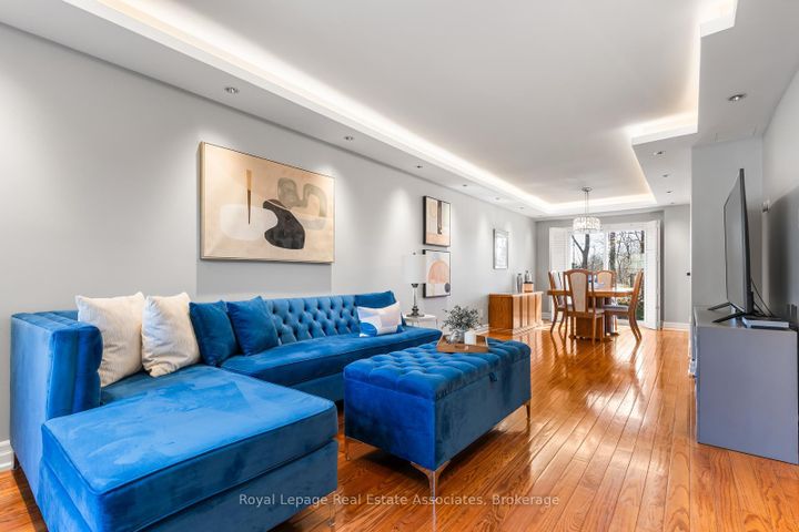 Photo 7 at 25 - 2766 Folkway Drive, Erin Mills, Mississauga