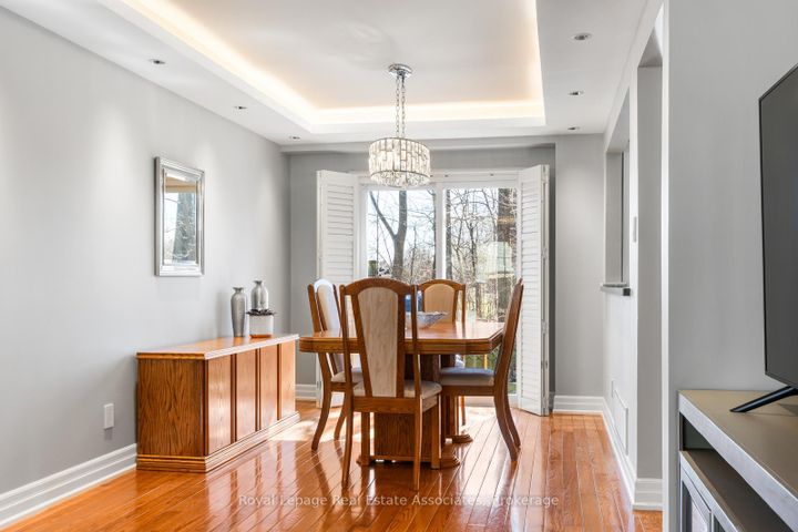 Photo 10 at 25 - 2766 Folkway Drive, Erin Mills, Mississauga