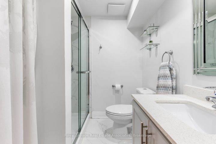 Photo 34 at 25 - 2766 Folkway Drive, Erin Mills, Mississauga