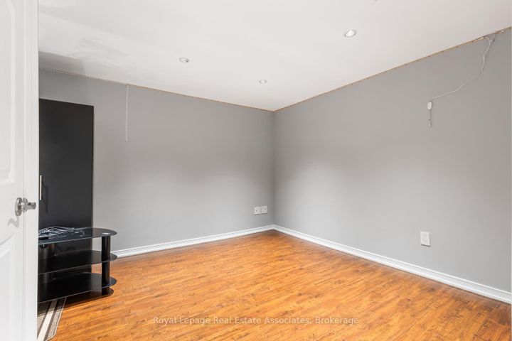 Photo 36 at 25 - 2766 Folkway Drive, Erin Mills, Mississauga