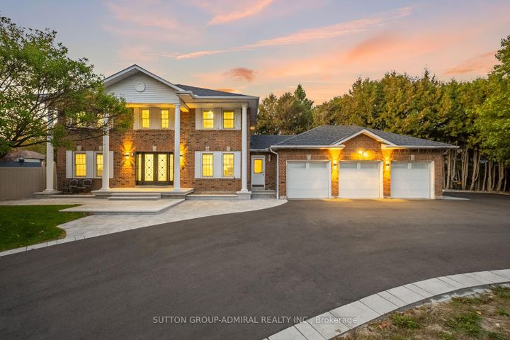 Photo 1 at 8 Beaufort Hills Road, Oak Ridges, Richmond Hill