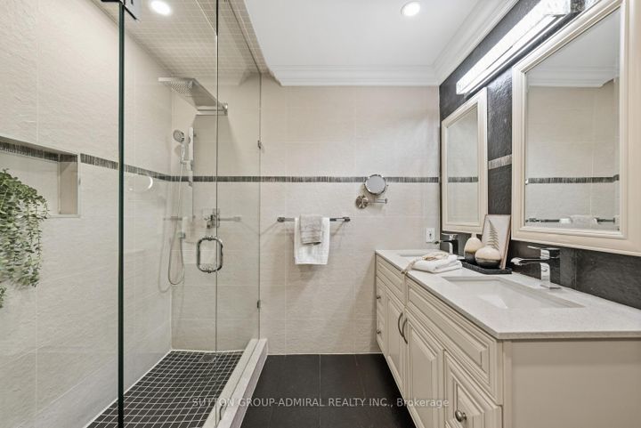 Photo 21 at 8 Beaufort Hills Road, Oak Ridges, Richmond Hill