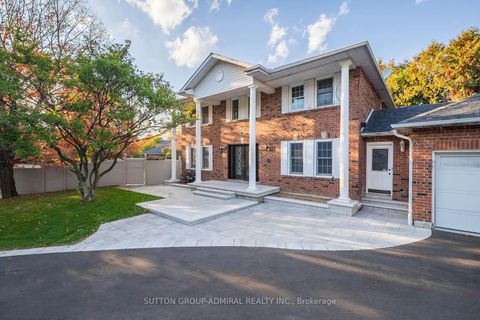 Photo 2 at 8 Beaufort Hills Road, Oak Ridges, Richmond Hill