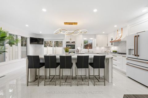 Photo 12 at 8 Beaufort Hills Road, Oak Ridges, Richmond Hill