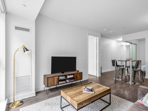 Photo 5 at 310 - 11 Lillian Street, Mount Pleasant West, Toronto