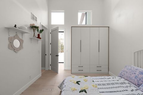 Photo 13 at 236 Cox Mill Road, Painswick North, Barrie